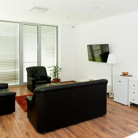 Villa Ladoven Luxusny Apartman 124M2 马汀 外观 照片
