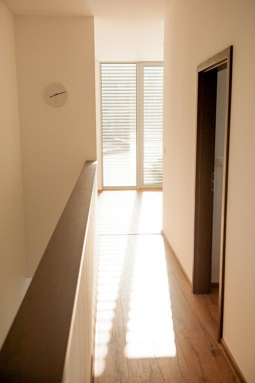 Villa Ladoven Luxusny Apartman 124M2 马汀 外观 照片
