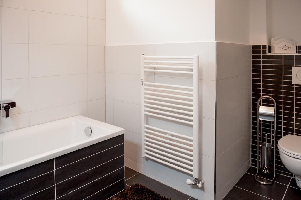 Villa Ladoven Luxusny Apartman 124M2 马汀 外观 照片