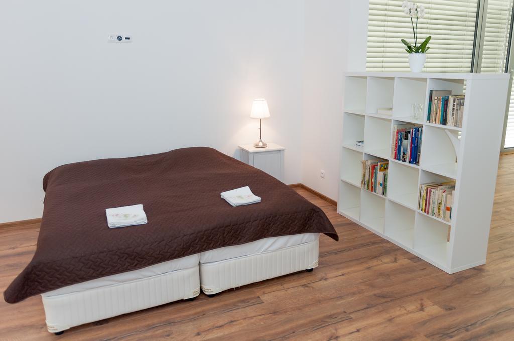 Villa Ladoven Luxusny Apartman 124M2 马汀 外观 照片
