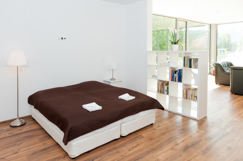 Villa Ladoven Luxusny Apartman 124M2 马汀 外观 照片